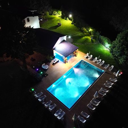 Villa Vitti'S - Verona Est Camping San Martino Buon Albergo Eksteriør billede