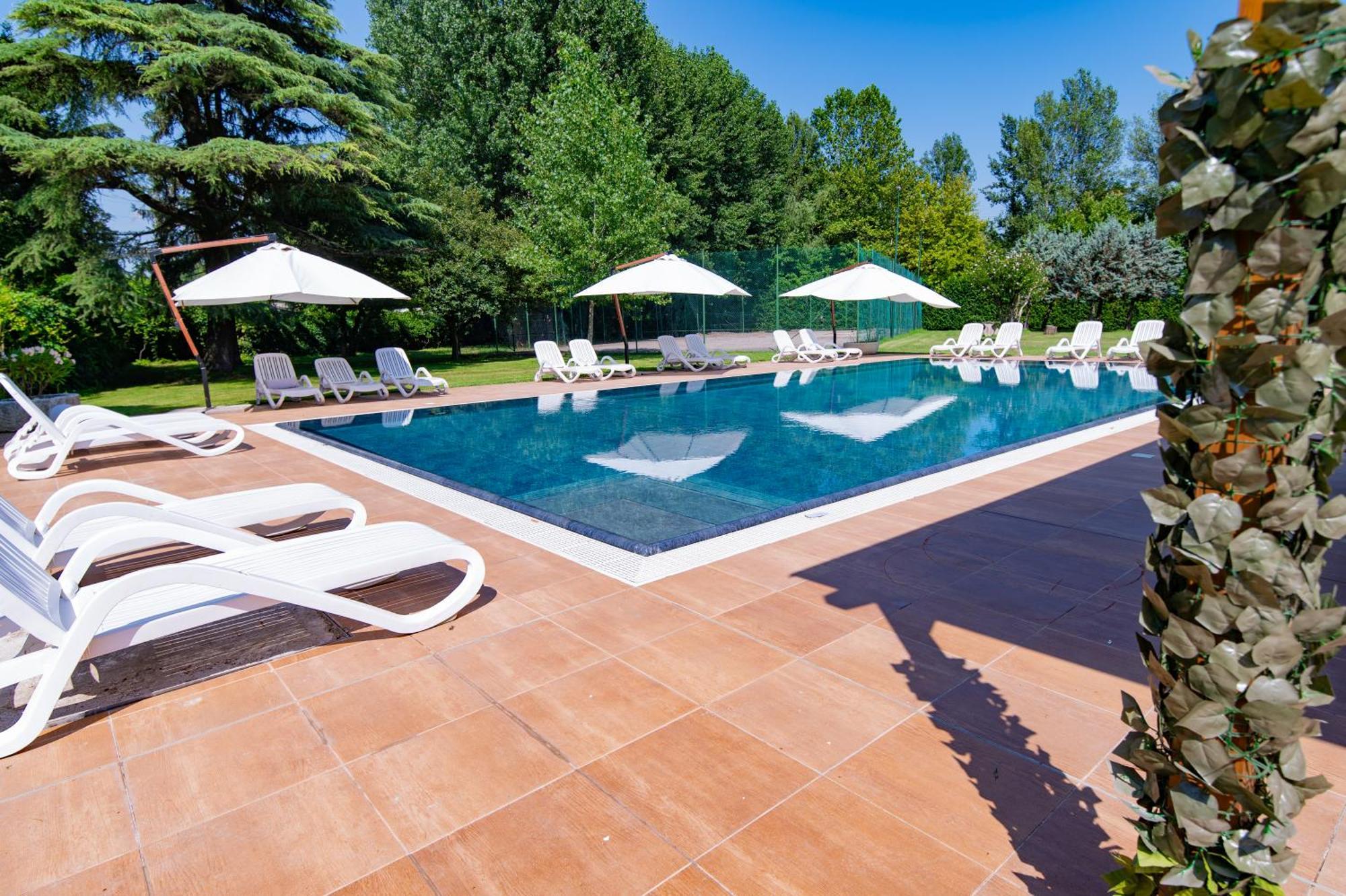 Villa Vitti'S - Verona Est Camping San Martino Buon Albergo Eksteriør billede